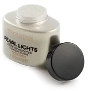 Revolution Makeup Makeup Revolution Puder rozświetlający Pearl Lights Loose Highlighter True Gold 25g - Rozświetlacze do twarzy i ciała - miniaturka - grafika 4