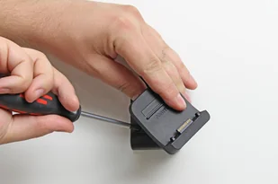 Brodit AB Uchwyt z aktywną stacją dokującą do TomTom GO 500, GO 5000, GO 600 & GO 6000 215682 - Uchwyty samochodowe do telefonów - miniaturka - grafika 3