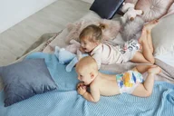 Pieluchy - Kolorky KOLORKY DAY serduszka S 3-6 kg) 25 szt jednorazowe ekopieluchy - miniaturka - grafika 1