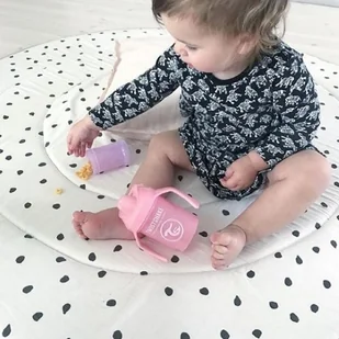 Twistshake Twistshake, Kubek niekapek z uchwytami i mikserem do owoców, Różowy, 230 ml - Kubki dla dzieci - miniaturka - grafika 5