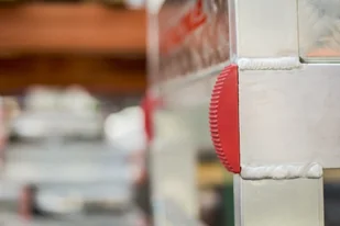 Faraone 996 99675064 Drabina magazynowa jezdna z wejściem jednostronnym wysokość robocza 4,23m) 75064-uniw - Drabiny Faraone 996 99675064 Drabina magazynowa jezdna z wejściem jednostronnym wysokość robocza 4,23m) 75064-uniw - Drabiny - miniaturka - grafika 17