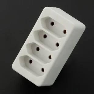 Vorel Rozgałęźnik 4 gniazda płaskie 72402 - Przedłużacze i rozgałęźniki - miniaturka - grafika 3