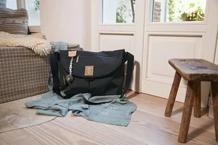 Lassig Green Label Torba z akcesoriami Messenger Black solution-bc-7593-0 - Torby i organizery dla mam - miniaturka - grafika 15