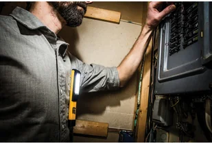 CAT Światło robocze CT1000 - Latarki - miniaturka - grafika 7