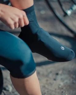 Assos Ochraniacze na buty SPRING FALL BOOTIES blackSeries - Pozostała odzież dla rowerzystów - miniaturka - grafika 6