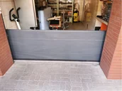 Wyposażenie miejsc publicznych - Bariera Przeciwpowodziowa Na Bramę Garażową Szer. 220 Cm 1000 Mm Wewnętrzny - miniaturka - grafika 1