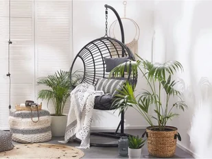 Beliani Fotel wiszący ze stojakiem rattanowy czarny ASPIO - Fotele ogrodowe wiszące - miniaturka - grafika 4