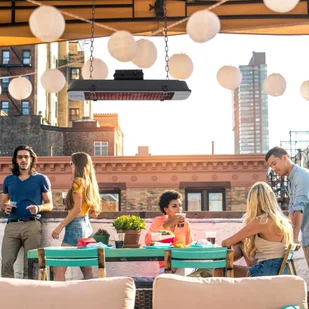 OutTrade Sunred Grzejnik tarasowy wiszący Royal Diamond Dark różowe złoto 2500W - Akcesoria do wentylacji i klimatyzacji - miniaturka - grafika 6