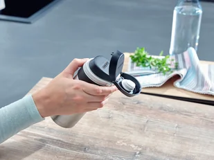 Leifheit Kubek termiczny Flip 350 ml srebrny - Kubki termiczne - miniaturka - grafika 3