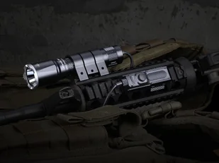 Fenix Latarka diodowa TK16 V2.0 - Latarki - miniaturka - grafika 11