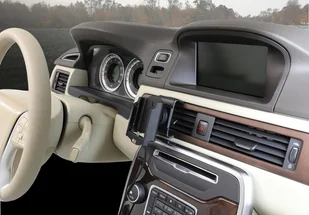 Brodit AB Uchwyt do Google Pixel 3 XL z wbudowanym kablem USB oraz ładowarką samochodową. 721089 - Uchwyty samochodowe do telefonów - miniaturka - grafika 4