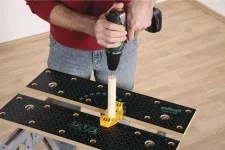 Wolfcraft SZCZĘKI ZACISKOWE Z TWORZYWA DO STOŁÓW ROBOCZYCH 4PC WF6174000 - Stoły warsztatowe - miniaturka - grafika 3