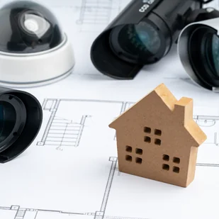 HIKVISION Zestaw do monitoringu IP 3 Kamery 2Mpx Full HD + Switch POE - Zestawy do monitoringu - miniaturka - grafika 9