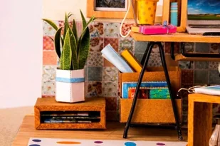 Robotime Technology (Suzhou) CO.,LTD. Składany Malowany Model Mini Pracownia DGM01 - Puzzle - miniaturka - grafika 3