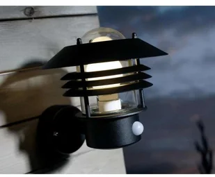 Nordlux Zewnętrzna LAMPA ścienna VEJERS SENSOR 25101003 elewacyjna OPRAWA tarasowy kinkiet z czujnikiem ruchu IP54 czarny 25101003 - Lampy ogrodowe - miniaturka - grafika 3