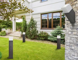 Polux Zewnętrzna Lampa Stojąca New York 307330 Prostokątna Oprawa Słupek Z Czujnikiem Ruchu Ip44 Grafitowy 307330 - Lampy ogrodowe - miniaturka - grafika 4