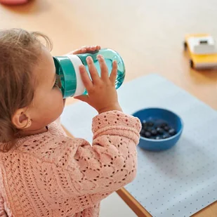 Mepal Kubek treningowy 300 ml 360 ° Mio Mepal - deep pink 108015078400 - Kubki dla dzieci - miniaturka - grafika 4