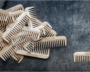 Mr Bear Family Drewniany Grzebień do Brody - Kosmetyki i akcesoria do pielęgnacji brody - miniaturka - grafika 4