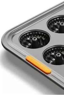 Le Creuset Forma na 12 babeczek 46011000010100 - Formy do ciast - miniaturka - grafika 3