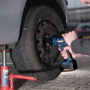 Ferm FERM Bezprzewodowy klucz udarowy 18 V 4 Ah CDM1127 - Klucze udarowe - miniaturka - grafika 2