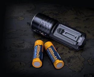 Fenix Latarka LR35R 10000lm zasięg 500m Usb Zestaw - Latarki - miniaturka - grafika 18