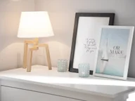 Lampy stojące - Beliani Lampa stołowa biała 42 cm NALON - miniaturka - grafika 1