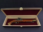 Repliki - broń - Denix SA REPLIKA WŁOSKI PISTOLET SKAŁKOWY W PUDEŁKU MODEL 1104L+P01 1104L+P01 - miniaturka - grafika 1