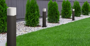 Polux Zewnętrzna Lampa Stojąca New York 307330 Prostokątna Oprawa Słupek Z Czujnikiem Ruchu Ip44 Grafitowy 307330 - Lampy ogrodowe - miniaturka - grafika 3