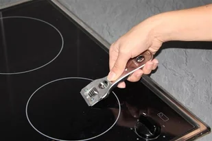 Fackelmann Skrobak + 5 ostrzy do czyszczenia płyt, szyb 60140 s-1196-uniw - Pozostałe akcesoria kuchenne - miniaturka - grafika 2