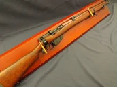 Repliki - broń - Denix SA REPLIKA ANGIELSKI KARABIN LEE ENFIELD NA TABLO MODEL 1090+T+34 1090+T+34 - miniaturka - grafika 1