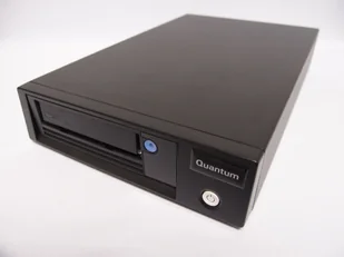 QUANTUM Quantum LTO-7 Tape Drive Half Height Internal 6Gb/s SAS 5.25 Black (TC-L72AN-BR) - Nośniki danych - miniaturka - grafika 2