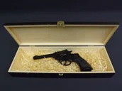 Repliki - broń - Denix SA REPLIKA W PUDEŁKU REWOLWER MK4 MODEL 1119+P02 1119+P02 - miniaturka - grafika 1