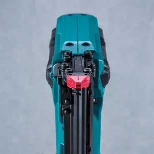 Makita akumulatorowa sztyfciarka 15-35mm, 18V Li-Ion 2x3,0Ah [DFN350RFJ] DFN350RFJ - Gwoździarki i zszywacze - miniaturka - grafika 8