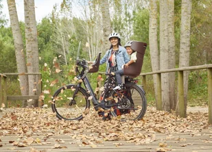 Bobike Maxi Exclusive Tour Toffee Brown fotelik rowerowy do ramy - model 2021 8011300031 - Foteliki rowerowe - miniaturka - grafika 2