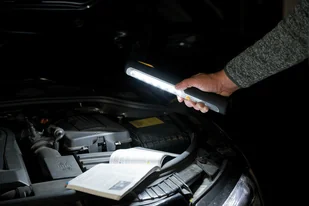 Brennenstuhl latarka akumulatorowa na dynamo magnes usb 300lm 1178590100 - Latarki - miniaturka - grafika 8