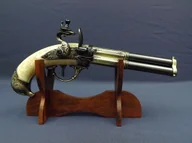 Repliki - broń - Denix SA REPLIKA TRZY LUFOWY PISTOLET FRANCUSKI NA STOJAKU MODEL 5306+801 5306+801 - miniaturka - grafika 1