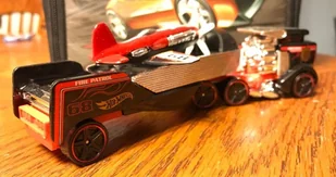 Mattel HOT WHEELS CIĘŻARÓWKA SKY SHOW RIG + SAMOLOT CGC28 - Samoloty i helikoptery - miniaturka - grafika 2