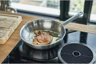 Patelnie - Zwilling Patelnia stalowa płytka Pro 24 cm 65128-240-0 - miniaturka - grafika 1