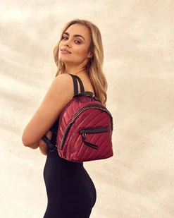 David Jones Urokliwy, pikowany plecak damski ozdobiony łańcuszkiem - Plecaki - miniaturka - grafika 3