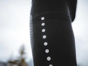 Compressport Kompresyjne legginsy do biegania męskie WINTER TRAIL UNDEER CONTROL FULL TIGHTS - Spodnie sportowe męskie - miniaturka - grafika 5