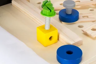 Mamabrum Drewniany zestaw majsterkowicza XXL - 75 elementów + pas narzędziowy WORKBENCH GYT1863 - Mały majsterkowicz - miniaturka - grafika 33