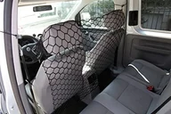 Transportery dla kotów - Nobby uniwersalny samochodowy na zasilacz, bardzo elastyczny dzięki taśma gumowa 86 x 64 cm - miniaturka - grafika 1