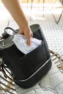 Vulli Gryzak dla dziecka Żyrafa Sophie z bawełnianym pokrowcem 616401 - Gryzaki dla dzieci - miniaturka - grafika 5