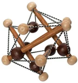 Grzechotki dla dzieci - Manhattan Toy Przestrzenna bryła, brązowa, 15,25x15,25x15,25 cm - miniaturka - grafika 1