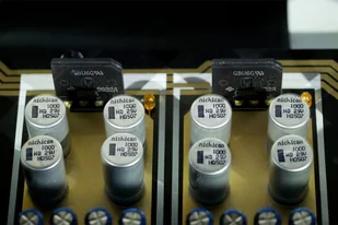 Kinki Studio Kinki Studio VISION DAC-1 - przetwornik cyfrowo-analogowy (czarny) Kinki Studio VISION DAC-1 (czarny) - Przetworniki DAC - miniaturka - grafika 11