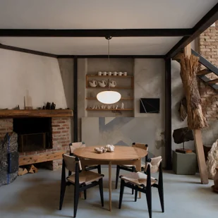 GUBI GUBI Stemlite lampa wisząca, czarna-chromowa - Lampy sufitowe - miniaturka - grafika 3