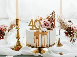 Party Deco Świeczka na 40-tke ze złotym brokatem - 1 szt. - Urodziny dla dorosłych - miniaturka - grafika 2