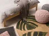 Dywany - Beliani Dywan w liście monstery 140 cm beżowy z zielonym INCIK - miniaturka - grafika 1