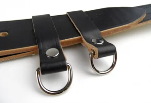 PolskaGalanteria.pl BOJÓWKA Szlufka Do Pasa Wojskowego Oficer Skóra NATURALNA LICOWA Na Szerokość Paska 45 mm Z Oczkiem Metalowym CZARNA 2 Kpl 2 szt - Paski - miniaturka - grafika 5