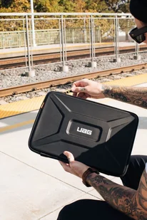 UAG (URBAN ARMOR GEAR) Medium Sleeve etui ochronne do urządzeń 13" czarny ISLUGMBK - Torby na laptopy - miniaturka - grafika 3